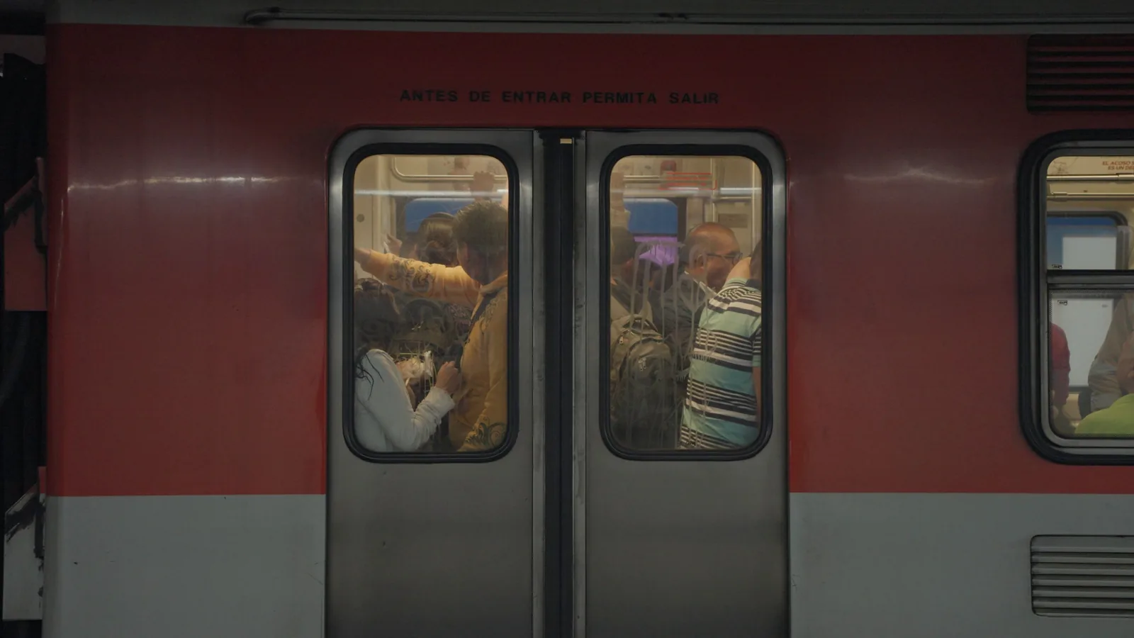 Choosing A Pack For Train Travel cover image